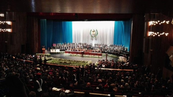 Jimmy Morales ya es presidente de Guatemala